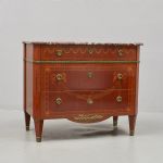 1276 6052 CHEST OF DRAWERS